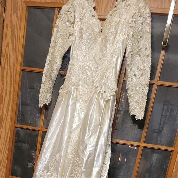 Ivory wedding  dress size 8 - Picture 2 of 7